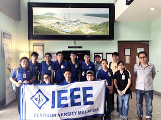 Group photo at the Sejingkat Power Plant.