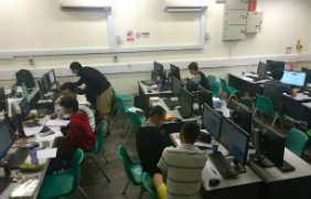 2_Participants spent an entire night in a computer laboratory during the competition.jpg