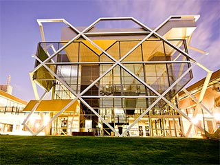 Curtin University continues to move up in university rankings Pic 1